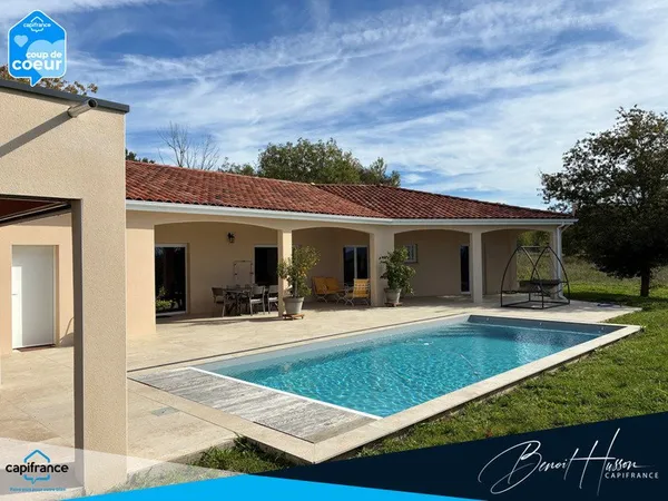 Maison contemporaine T5 avec piscine sur 2966m² de terrain