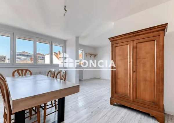 Appartement T4 lumineux et fonctionnel - Lyon 7e, proximité transports et universités
