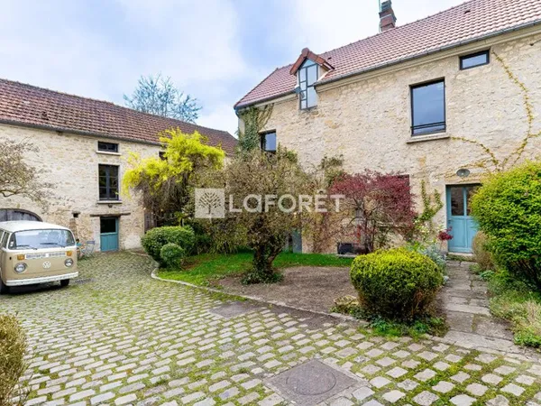 Maison 7 pièces 232 m²