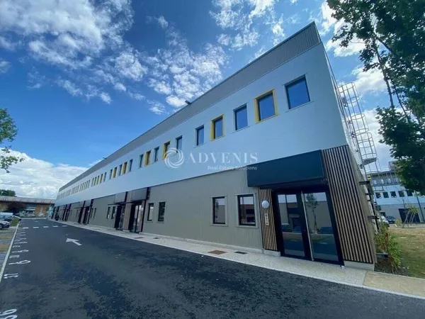 Bureau 1486 m²