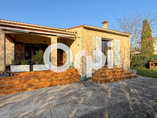 Maison à Louer vide de de 115 m2, 4 pièces entierement rénovée avec jardin et terrasse - Saint-Jean-