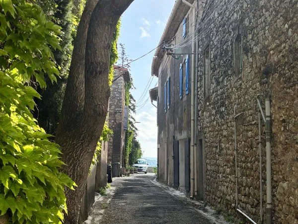 Maison spacieuse et cosy dans village de caractère
