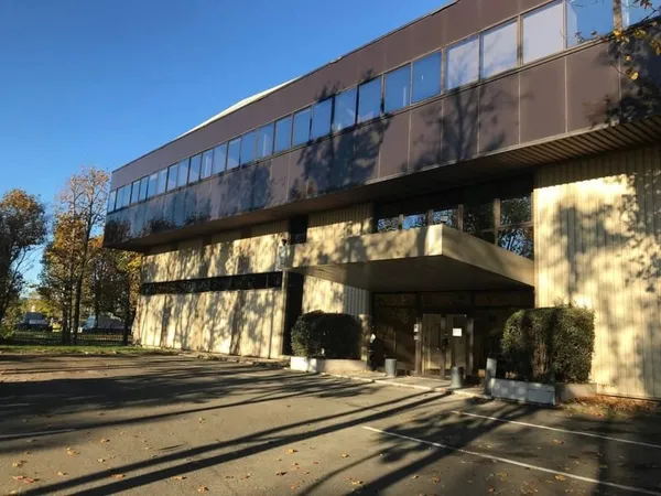 Bureaux 1104 m²