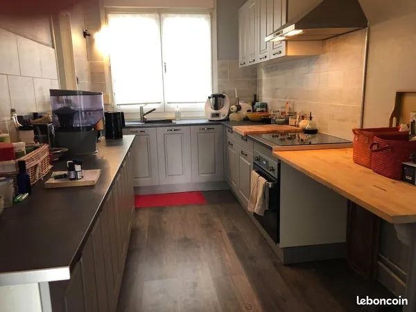 Appartement T4 63 m² - Chauffage collectif - Charges comprises (l'eau froide et chaude, le chauffage