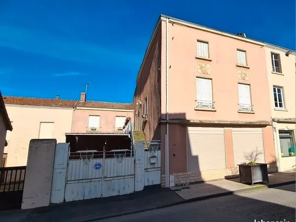 Maison de village 7 pièces 300 m²