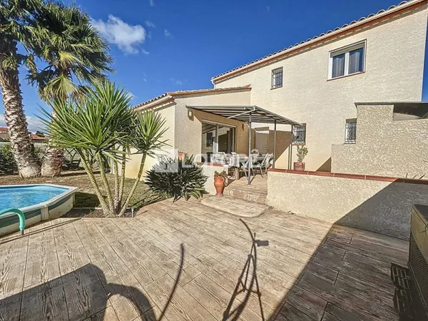 Claira - Villa 4 faces avec Garage et piscine !