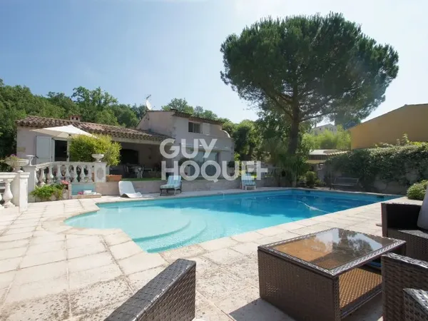 VENCE Villa familiale avec piscine Vence 201 m² sur 3000 m² de terrain arboré