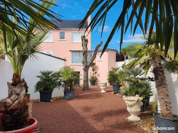 VENDS MAISON 106m2 A VILLEDIEU-SUR -INDRE ( 36320 )
