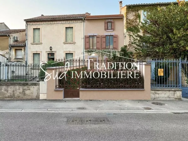 MAISON ANCIENNE RENOVEE - ENTRE ALPILLES ET AVIGNON
