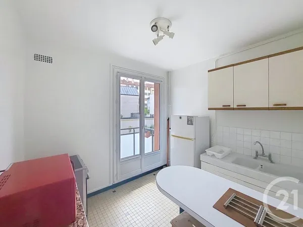 Studio 1 pièce 29 m²