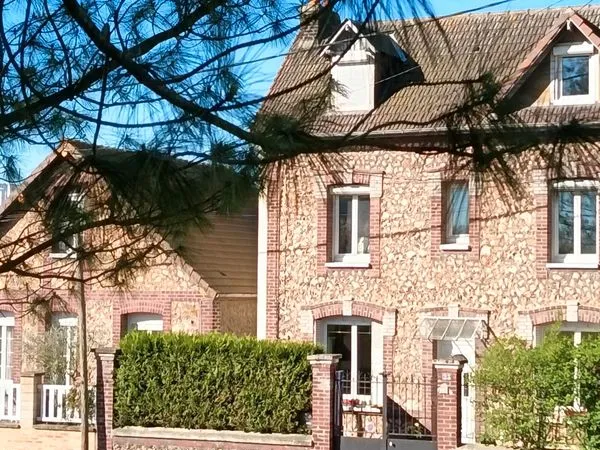 Maison brique silex