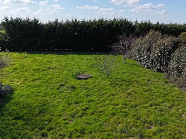 TERRAIN A BATIR DE 720 m² ! Situé à l'entrée de la commune de St Christophe du Ligneron !