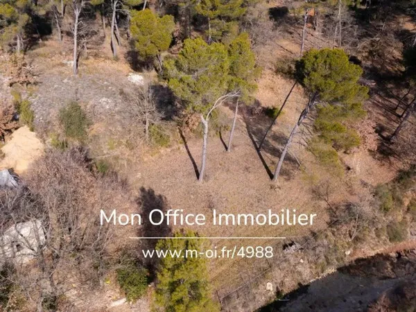 Référence : 4988-ASA - Terrain libre constructeur de 834 m2 viabilisé et piscinable