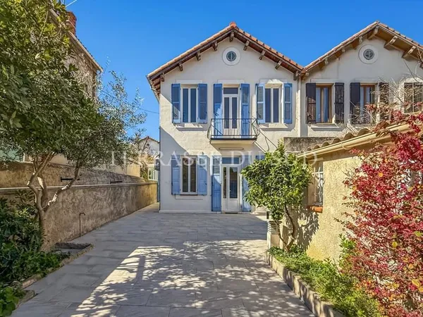 Vente Maison 4 pièces 67 m² + Dépendance de 16 m², Sous-sol, Terrasse et Garage - Pointe-Rouge Marse