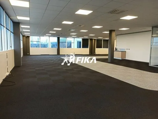 Bureau 1494 m²
