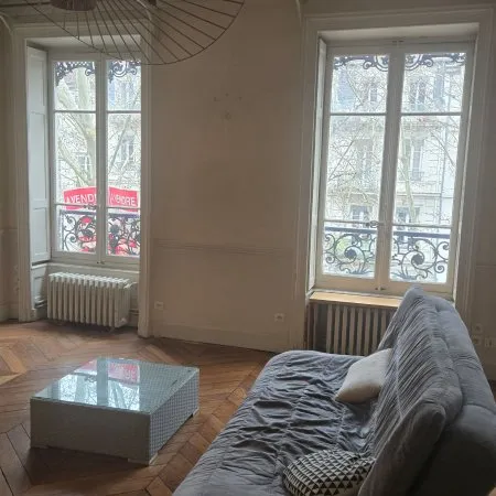 Loue appartement - 154m²