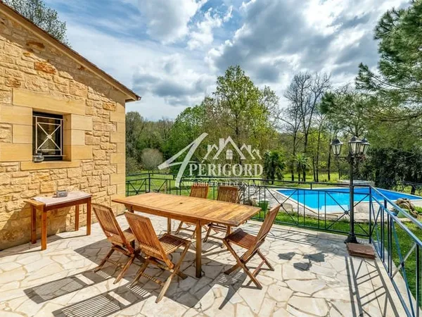 Maison 6 pièces 180 m²