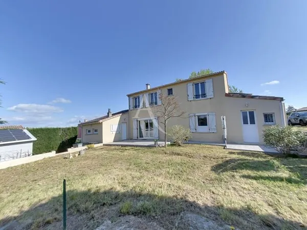 Maison Negrepelisse proche village 8 pièce(s) 170 m2