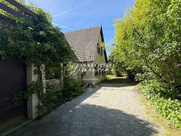 VILLENNES SUR SEINE - MAISON 291 M² UTILE - TERRAIN 1200 M²