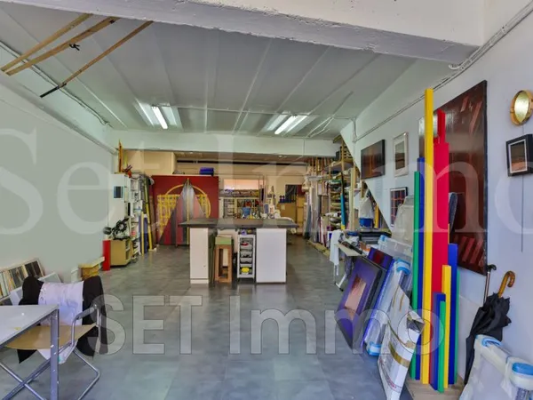 Local commercial 170 m²