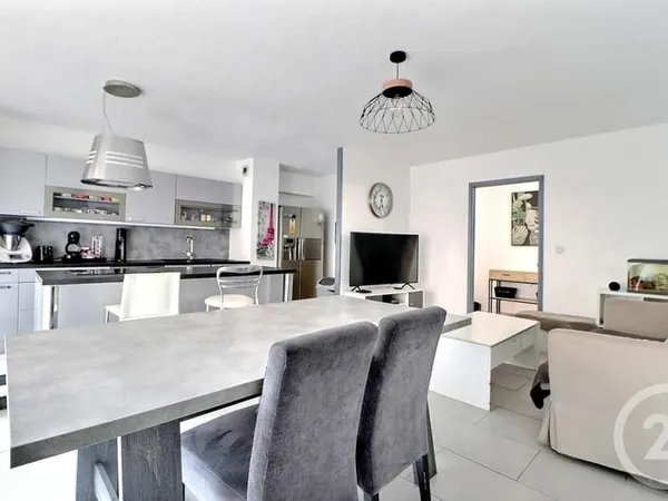 Appartement 3 pièces 77 m²