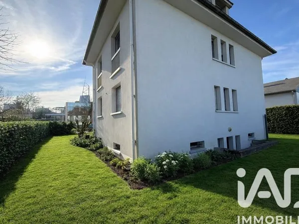 Bâtiment 3 pièces 285 m²