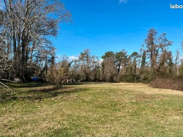 Terrain 5 400 m² Leon
