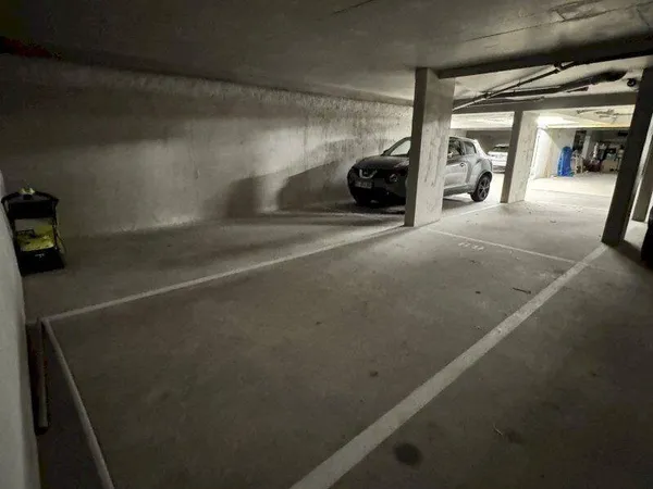 Parking 11 m²