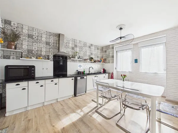 Maison DOUARNENEZ 7 Pièces 190 m²