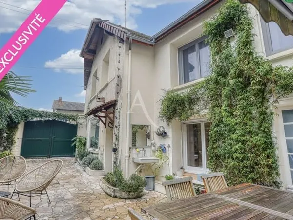 Maison 10 pièces 130 m²