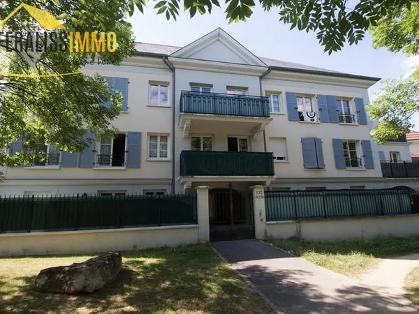 Bel appartement F2 à 2 pas du coeur de ville