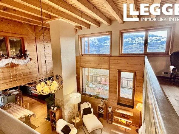 Maison 8 pièces 384 m²