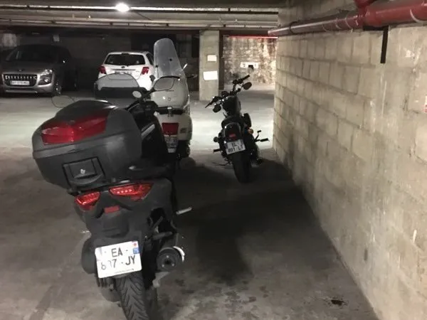 Parking Moto / Scooter - Paris 15 ème Montparnasse