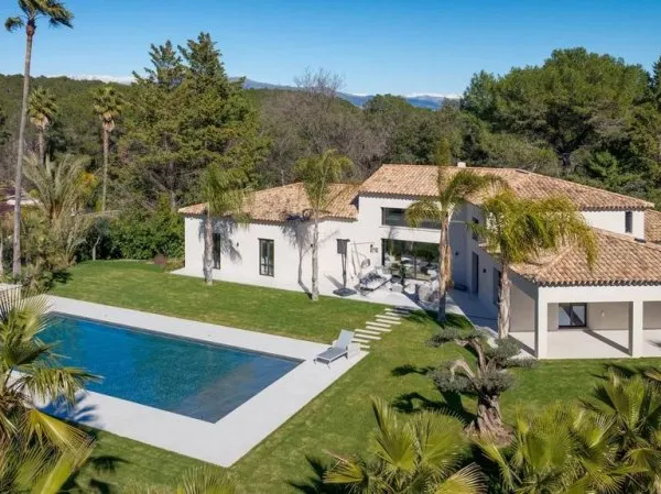 Villa 8 pièces 500 m²