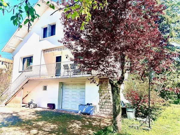 Maison Bourgoin Jallieu 7 pièce(s) 170 m2