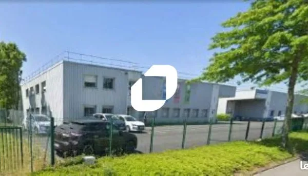 Local d'activité 220 m²