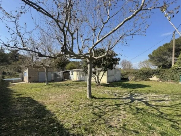Terrain 630 m²