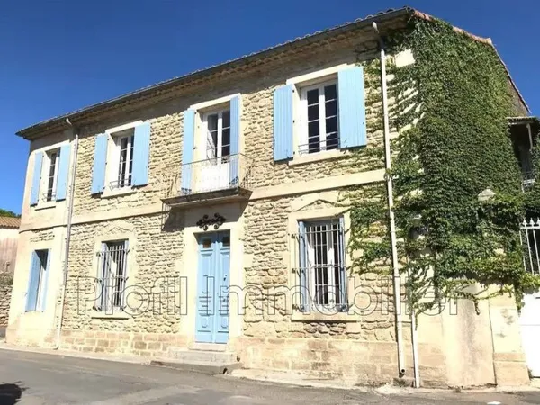 Villa 9 pièces 232 m²