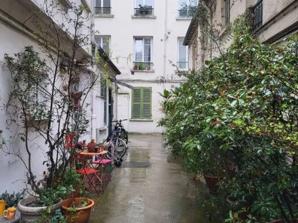 Studio 1 pièce 24 m²