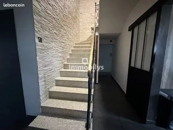 Maison 10 pièces 169 m²
