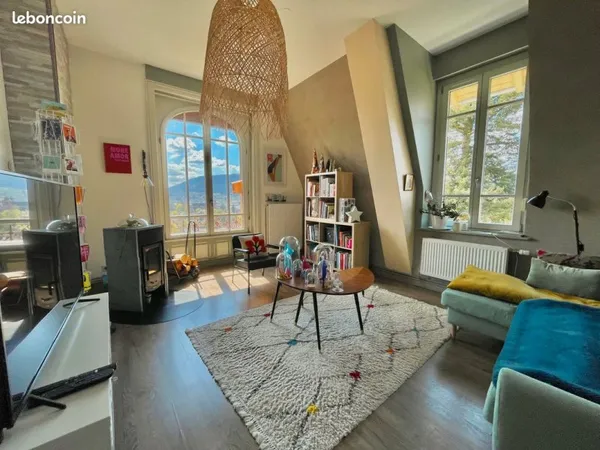 A VENDRE - Appartement T3 dans une maison de maître