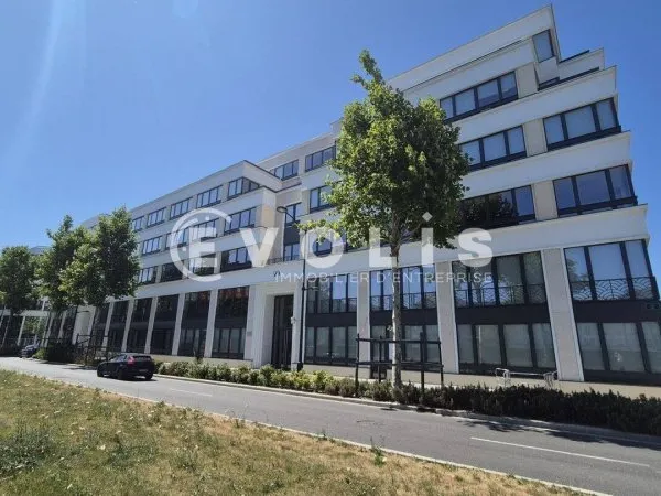 Bureaux 178 m²