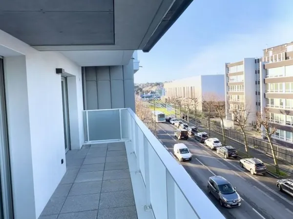 T4 traversant triple terrasse