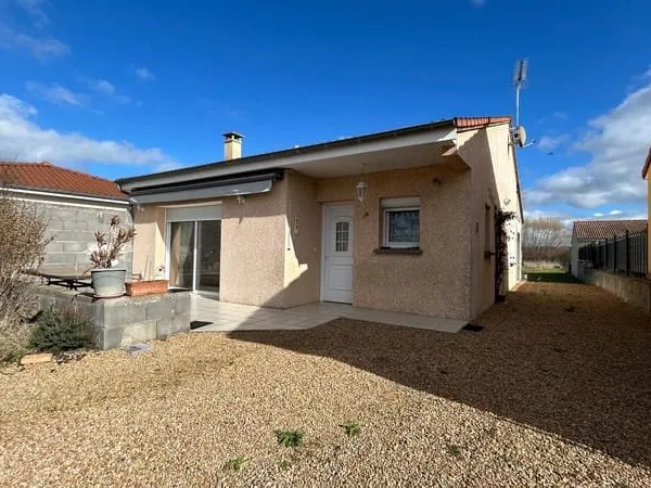 Maison avec jardin sur une parcelle de 1.240 m2