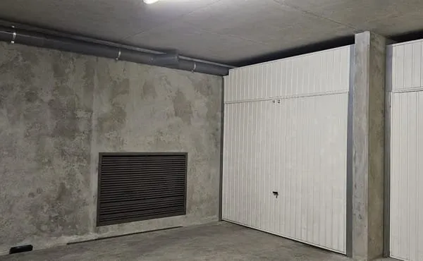 Box fermé en sous sol - Rue Antoine Charial