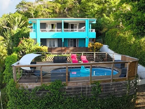 Immeuble F10 aux Trois-Îlets de 227m2 -Vue Mer Panoramique et Piscine