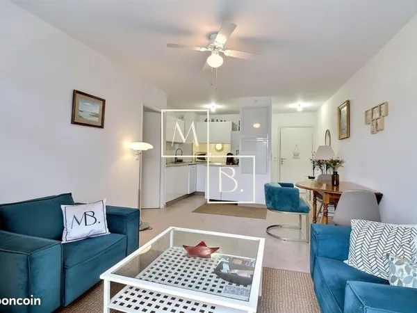 Haut pinède bel appartement