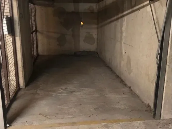 Loue garage box fermer de 14m2