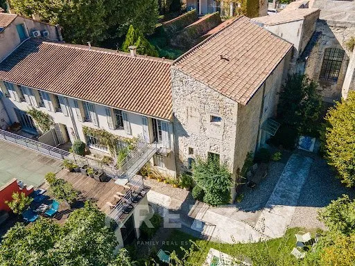 Propriété 15 pièces 550 m²