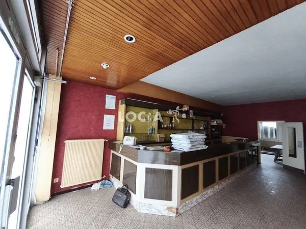 Local commercial 110 m²